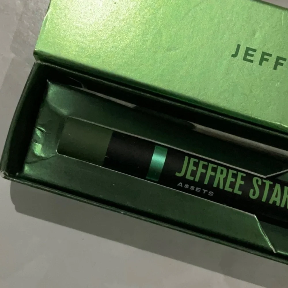 Jeffree Star Cosmetics Automatic Eyeliner in Assets (Green)